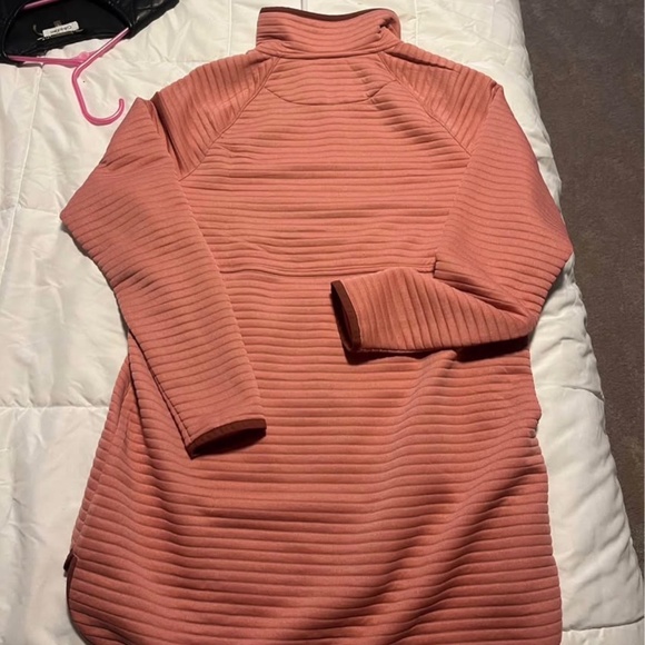 L.L Bean Pull Over - Picture 2 of 3